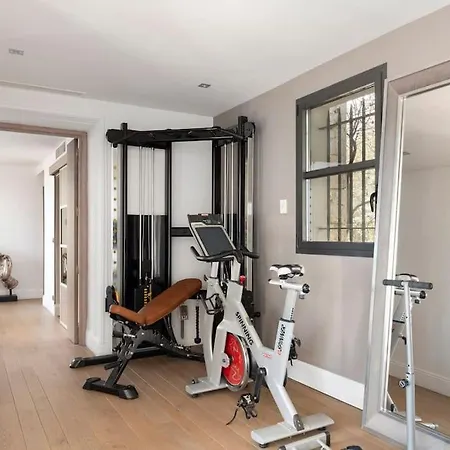 Villa Avec Piscine à Cannes 7 Bedrooms *