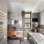 Avec Piscine A Cannes 7 Bedrooms Λε Κανέ