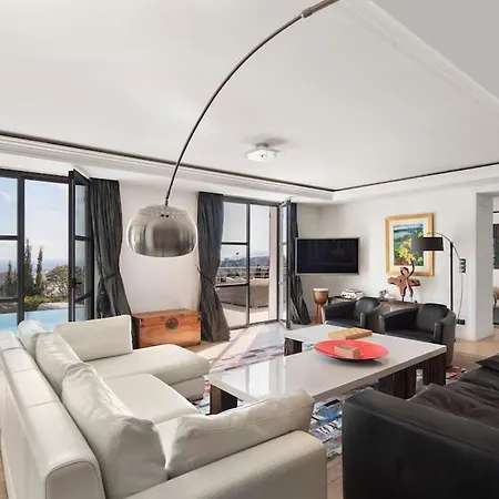 Avec Piscine A Cannes 7 Bedrooms Villa *
