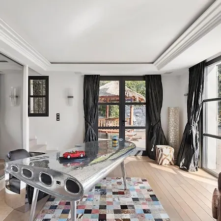 Βίλα Avec Piscine A Cannes 7 Bedrooms *