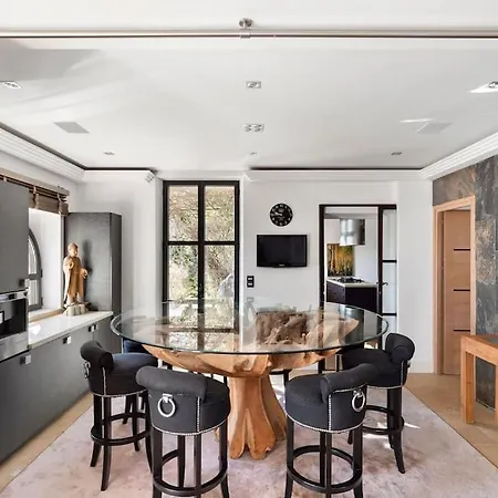 Avec Piscine A Cannes 7 Bedrooms